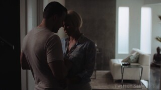 Наслаждайтесь Helena Locke's Trimmed Pussy Gets Licked - порно видео на ONE-PORN.COM