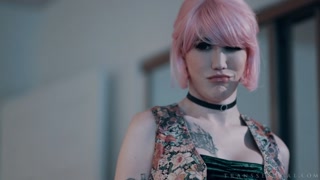 Наслаждайтесь My TS Stepsister's Enhanced Body - порно видео на ONE-PORN.COM