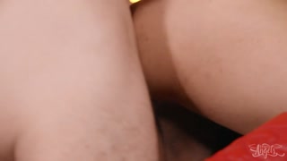 Наслаждайтесь Fetish Barmaid Sucks and Gets Sucked - порно видео на ONE-PORN.COM