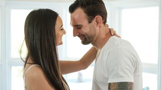 Наслаждайтесь Brunette Latina Seduces Me - порно видео на ONE-PORN.COM