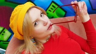 Feel the Rainbow with Blonde Teen - наслаждайся лучшим порно на ONE-PORN.COM