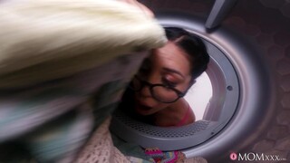 Наслаждайтесь Horny European MILF gets oiled up and creampied hard - порно видео на ONE-PORN.COM
