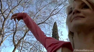 Наслаждайтесь Kira S touches her wet pussy in private - порно видео на ONE-PORN.COM
