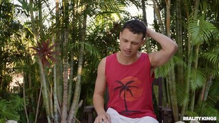 Наслаждайтесь Athletic and Adventurous: A Cumshot Compilation - порно видео на ONE-PORN.COM