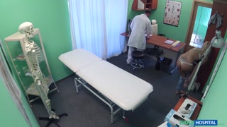 Наслаждайтесь Reverse Cowgirl Position for Medical Treatment - порно видео на ONE-PORN.COM