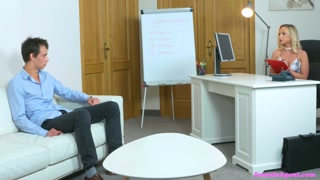 Наслаждайтесь Blowjob and Cowgirl Make Office Seduction Hot - порно видео на ONE-PORN.COM