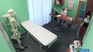 Наслаждайтесь Missionary Fuck Following Medical Pussy Exam - порно видео на ONE-PORN.COM