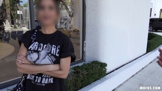 Наслаждайтесь Cum Filled Eye of Gabriella Caprice - порно видео на ONE-PORN.COM