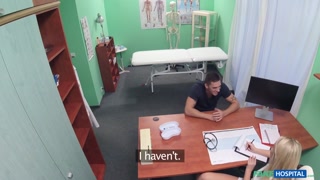 Наслаждайтесь Handjob from a Sexy Nurse in Uniform - порно видео на ONE-PORN.COM