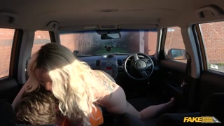 Наслаждайтесь Louise Lee Deepthroats Ryan's Cock - порно видео на ONE-PORN.COM