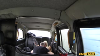 Ass Fingering and Rimming for a Free Ride - наслаждайся лучшим порно на ONE-PORN.COM