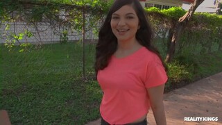 Наслаждайтесь Nina's Natural Tits Bounce - порно видео на ONE-PORN.COM