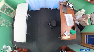 Наслаждайтесь Office Fucking: Patient Takes Cum on Pussy - порно видео на ONE-PORN.COM