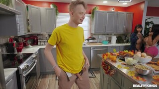 Double Blowjob And Cumshot For POV Video - наслаждайся лучшим порно на ONE-PORN.COM