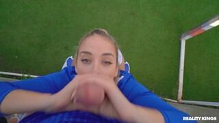 Наслаждайтесь Facial for Football Frenzy - порно видео на ONE-PORN.COM