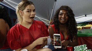 Наслаждайтесь Sexy Dorm Room Party - порно видео на ONE-PORN.COM