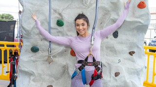 Наслаждайтесь Spank That Brunette - порно видео на ONE-PORN.COM