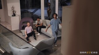 Наслаждайтесь Two Guys Destroy Blonde Barbie - Rough Threesome - порно видео на ONE-PORN.COM
