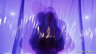 Oiled Up Luna Star Gets Spanked & Pussy Licked - наслаждайся лучшим порно на ONE-PORN.COM