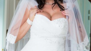 Наслаждайтесь Wedding Day Doggystyle with Danny D - порно видео на ONE-PORN.COM