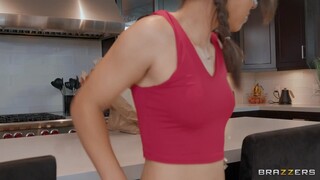 Наслаждайтесь Stuck Slut Sucks MILF's Strap-on - порно видео на ONE-PORN.COM