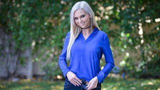 Наслаждайтесь My Stepmom's Secret Webcam Life - порно видео на ONE-PORN.COM