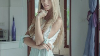 Наслаждайтесь The Touch That Feels Right - порно видео на ONE-PORN.COM