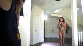 Наслаждайтесь BTS Porn: Sara Luvv & Michael Vegas Talk Wild Ex - порно видео на ONE-PORN.COM