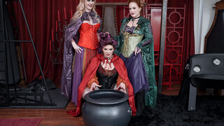 Hocus Pocus Porn: Double MILF Action - наслаждайся лучшим порно на ONE-PORN.COM