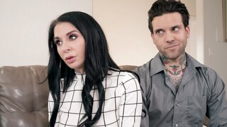 Наслаждайтесь Elsa Jean’s Wild Threesome with Joanna Angel & Small Hands - порно видео на ONE-PORN.COM