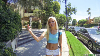 Наслаждайтесь Teen Pickup - Halle Von Gets Wild In College - порно видео на ONE-PORN.COM