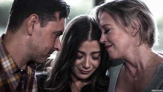 Наслаждайтесь Dee Williams Teaches Teen Natalie Brooks How to Suck Cock in Stepfamily Scene - порно видео на ONE-PORN.COM