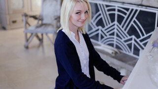 Наслаждайтесь Hot piano teacher fucks tiny teen hard - порно видео на ONE-PORN.COM