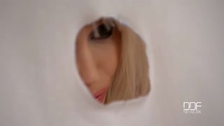 Наслаждайтесь Sandra Star's High Heels Gloryhole Session - Wet & Wild - порно видео на ONE-PORN.COM