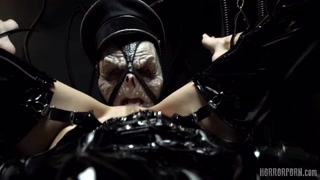 Наслаждайтесь Horror Latex Sex - Fetishlord POV Action - порно видео на ONE-PORN.COM