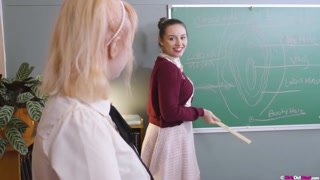 Наслаждайтесь Naughty Student Fucks His Teacher Willow Hard - порно видео на ONE-PORN.COM