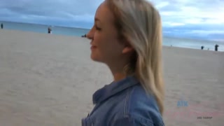 Наслаждайтесь Cleo Vixen’s Sexy Water Fun Leaves You Hard & Horny - Blonde GF - порно видео на ONE-PORN.COM