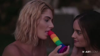 Наслаждайтесь Wild Lesbian Action with Rainbow Dildo - Lolita Lust - порно видео на ONE-PORN.COM