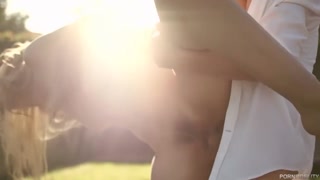 Наслаждайтесь Ryan Madison Fucks Brunette Lyra's Hairy Pussy Outdoor - порно видео на ONE-PORN.COM
