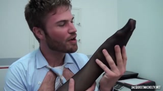 Наслаждайтесь Stockings-Clad Sophia Takes Facial Load - порно видео на ONE-PORN.COM