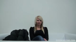 Наслаждайтесь Denisa 5211 – Blonde Solo Czech Tease - порно видео на ONE-PORN.COM