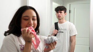 Наслаждайтесь I'll Show You Mine: Big Cock Deepthroat from Brunette in Sheer Panties - порно видео на ONE-PORN.COM