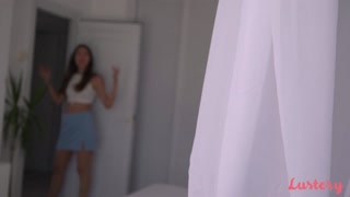 Наслаждайтесь Naked Neighbors: Yacht, Pool and Outdoor Sexy Time - порно видео на ONE-PORN.COM