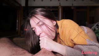 Наслаждайтесь Living Room Fireside BJ with Russian Vika - порно видео на ONE-PORN.COM