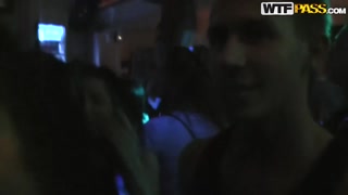 Наслаждайтесь Tattooed Cindy Jays Gets Wild at Disco Party - порно видео на ONE-PORN.COM