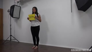 Наслаждайтесь Michala: Gorgeous Asian-European Brunette in Action - порно видео на ONE-PORN.COM