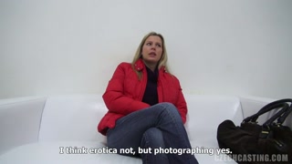 Наслаждайтесь Unbelievable Alice: European Blonde MILF with Big Tits - порно видео на ONE-PORN.COM