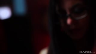 Наслаждайтесь Lexi Ward & Holly Morgan’s Big Cock Rubber Fetish Encounter - порно видео на ONE-PORN.COM