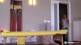 Наслаждайтесь Barbara Angel Oily Tits Massage and Sex with Facial - порно видео на ONE-PORN.COM