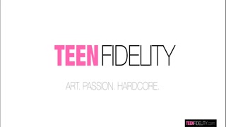 Наслаждайтесь Teen Slut Daydream Daisy Loves Ryan’s Hardcore Pound Like a Dream - порно видео на ONE-PORN.COM